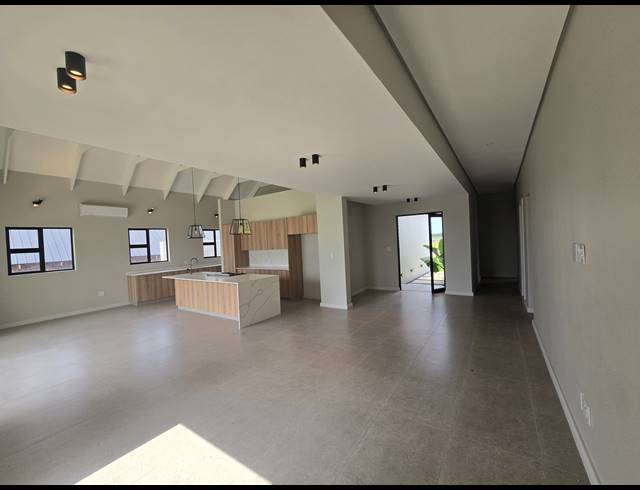 4 BEDROOM HOUSE FOR SALE IN SPRINGVALE COUNTRY ESTATE